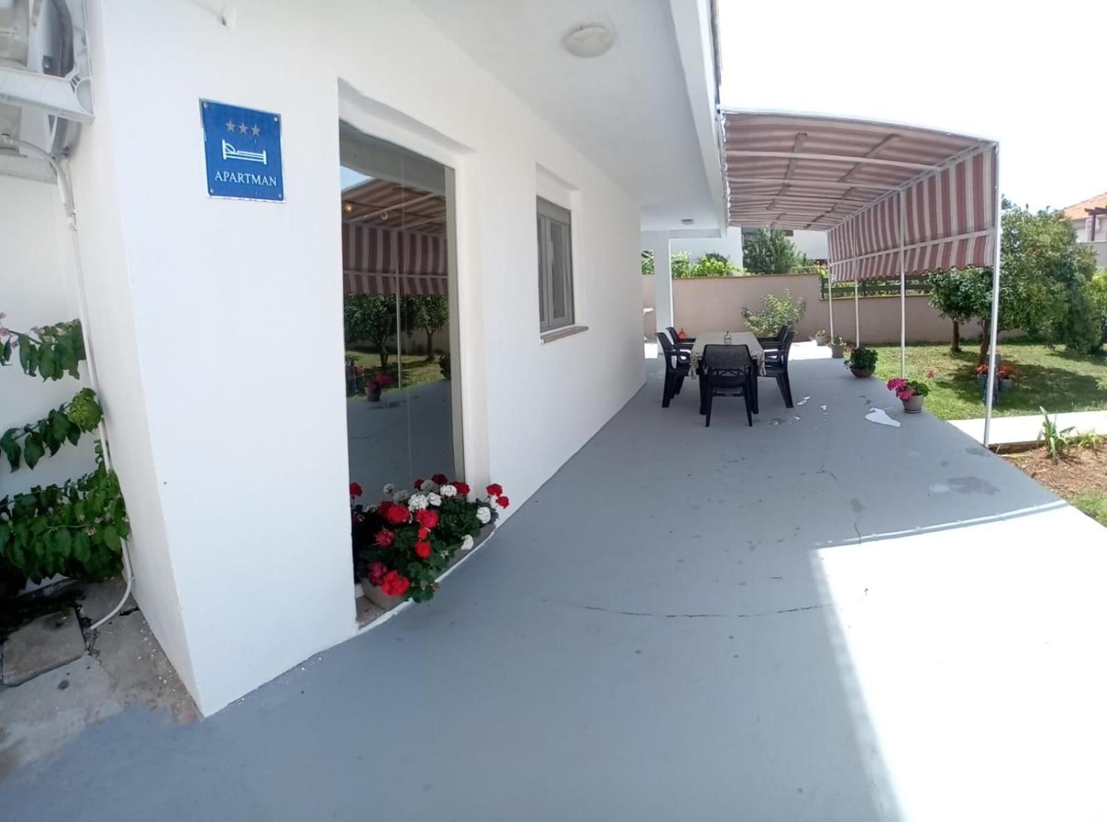 Apartman Naomi Bibinje Oda fotoğraf